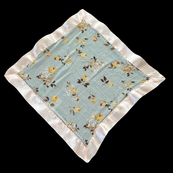 Lou Lou & Company Other - Loulou Lollipop Baby Girls Floral‎ Square Blankie Blanket Satin Edges Muslin
